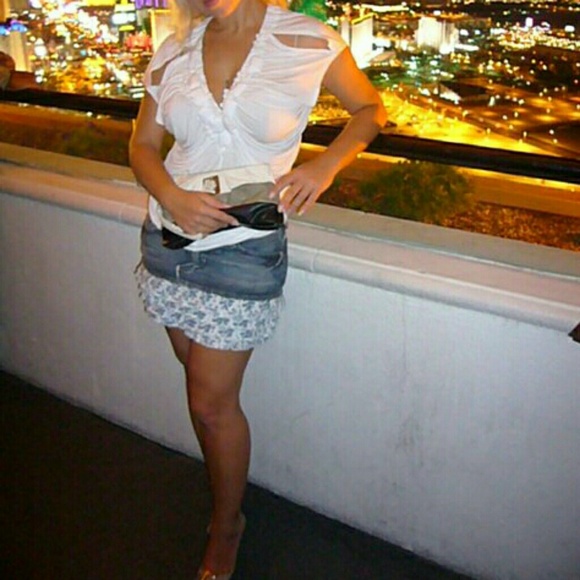 Cute GUESS Skirt - Picture 4 of 7